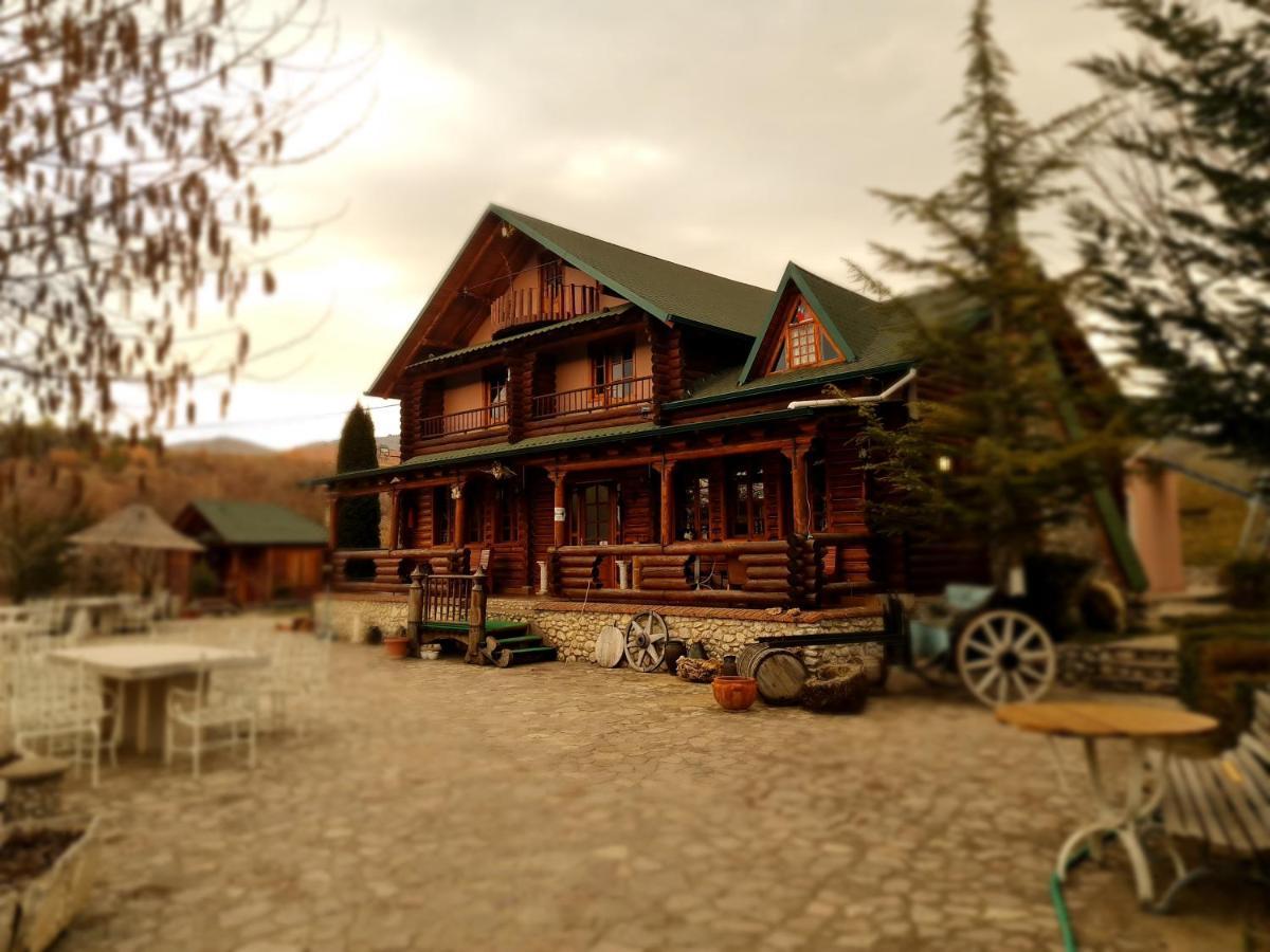 Sofra Kolonjare Agroturizem Hotel Erseke ภายนอก รูปภาพ