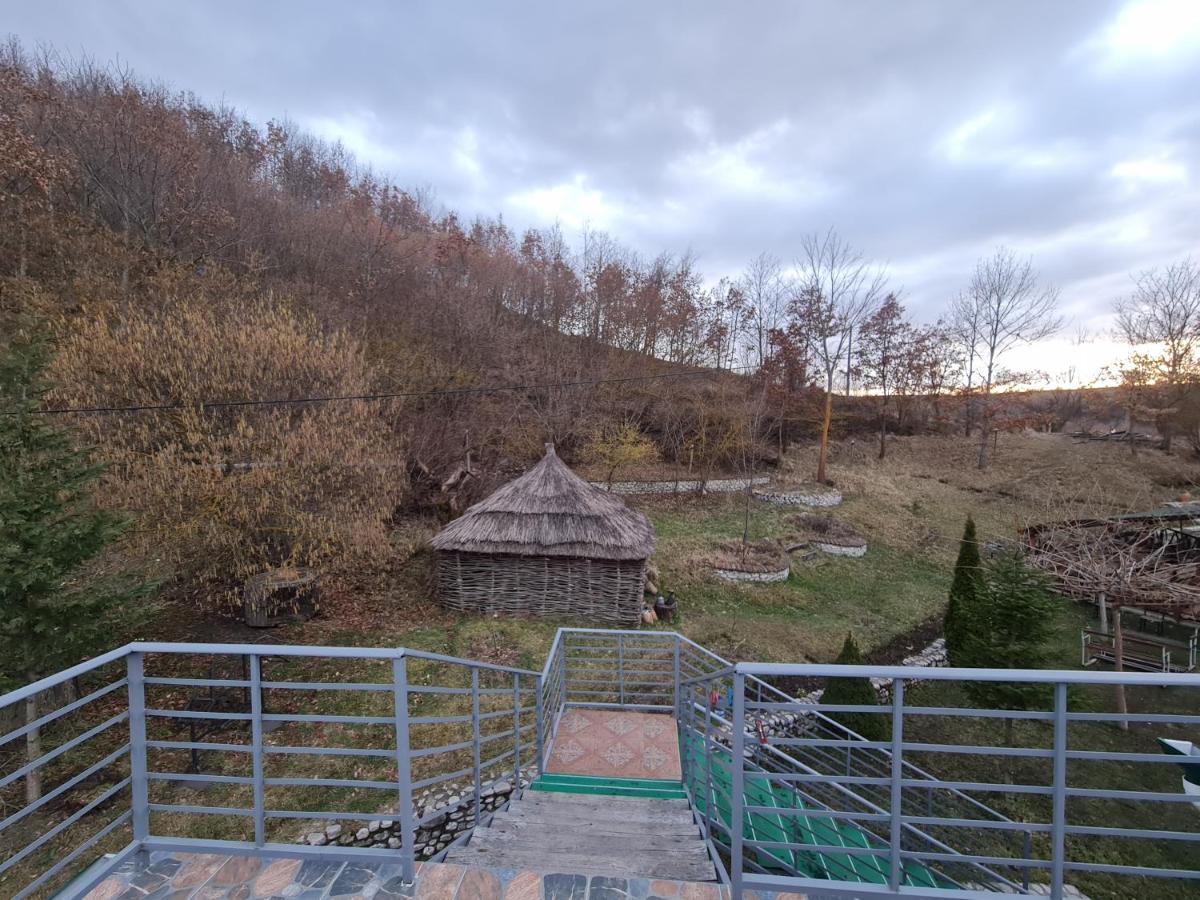 Sofra Kolonjare Agroturizem Hotel Erseke ภายนอก รูปภาพ