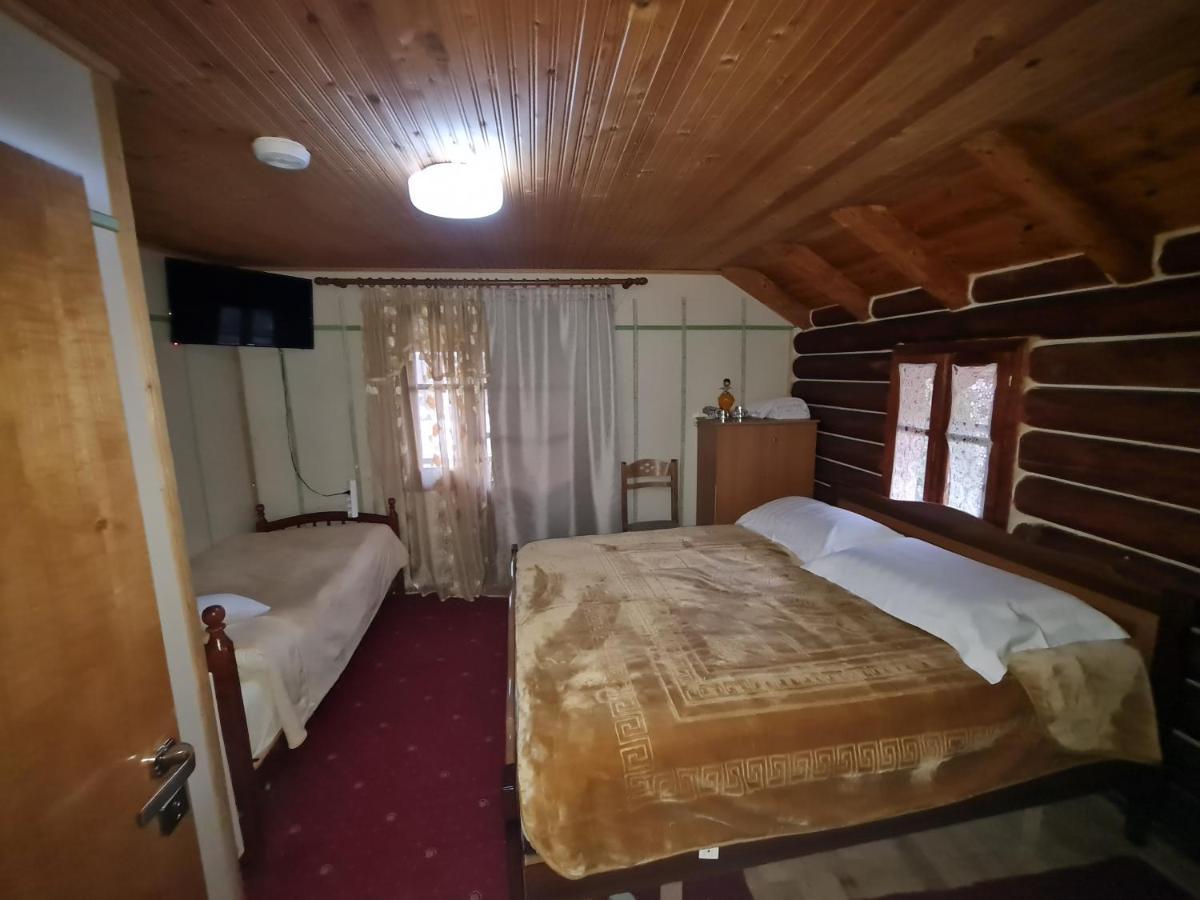Sofra Kolonjare Agroturizem Hotel Erseke ภายนอก รูปภาพ