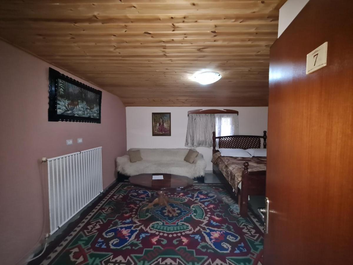 Sofra Kolonjare Agroturizem Hotel Erseke ภายนอก รูปภาพ