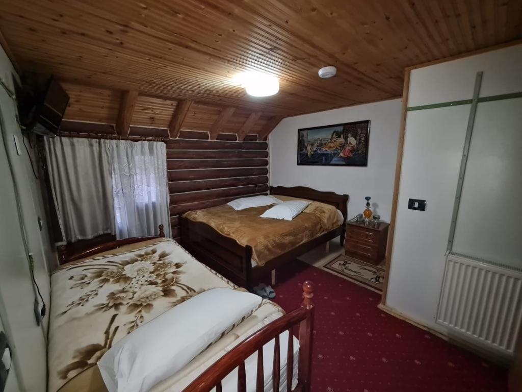 Sofra Kolonjare Agroturizem Hotel Erseke ภายนอก รูปภาพ