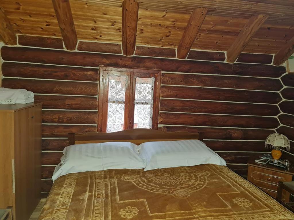 Sofra Kolonjare Agroturizem Hotel Erseke ภายนอก รูปภาพ