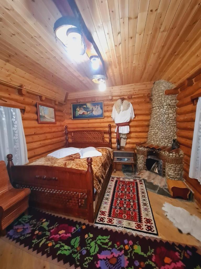 Sofra Kolonjare Agroturizem Hotel Erseke ภายนอก รูปภาพ
