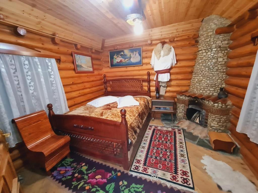 Sofra Kolonjare Agroturizem Hotel Erseke ภายนอก รูปภาพ